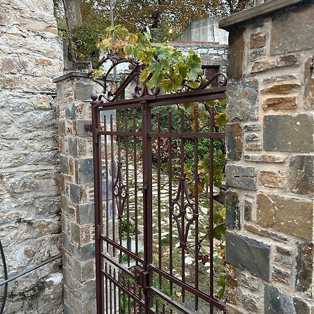 Νόνη Apartman Miliész Kültér fotó