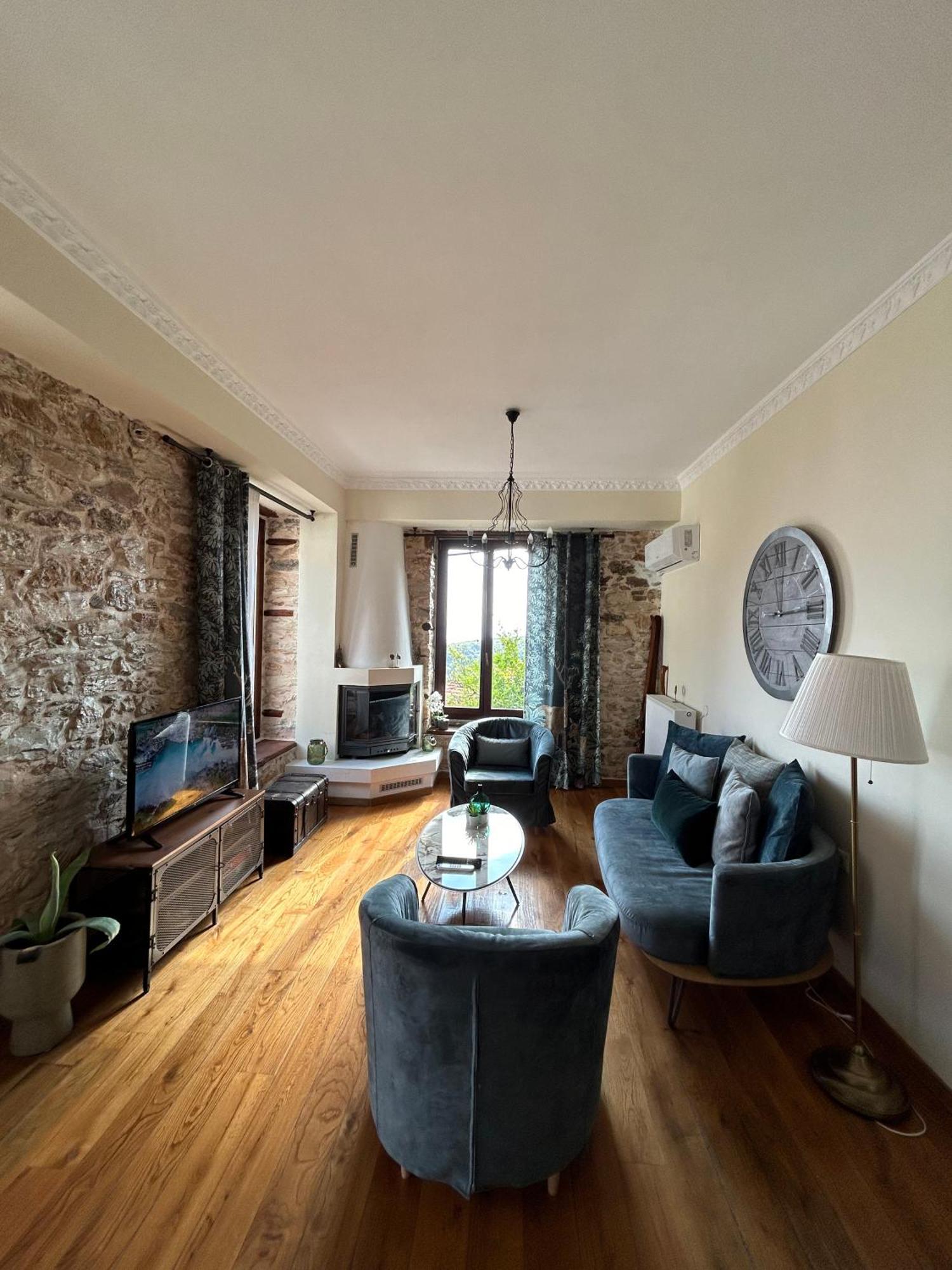 Νόνη Apartman Miliész Kültér fotó