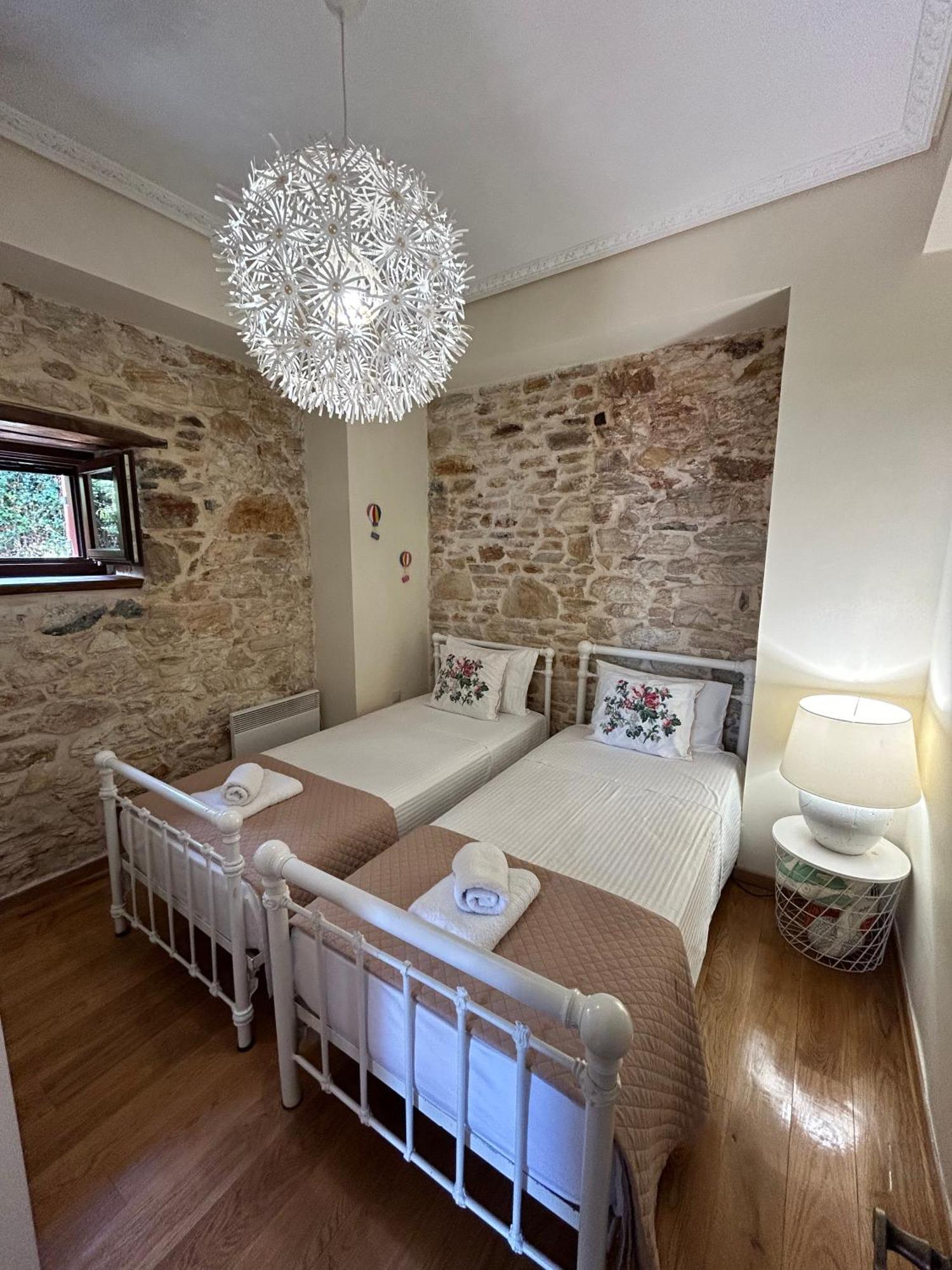 Νόνη Apartman Miliész Kültér fotó