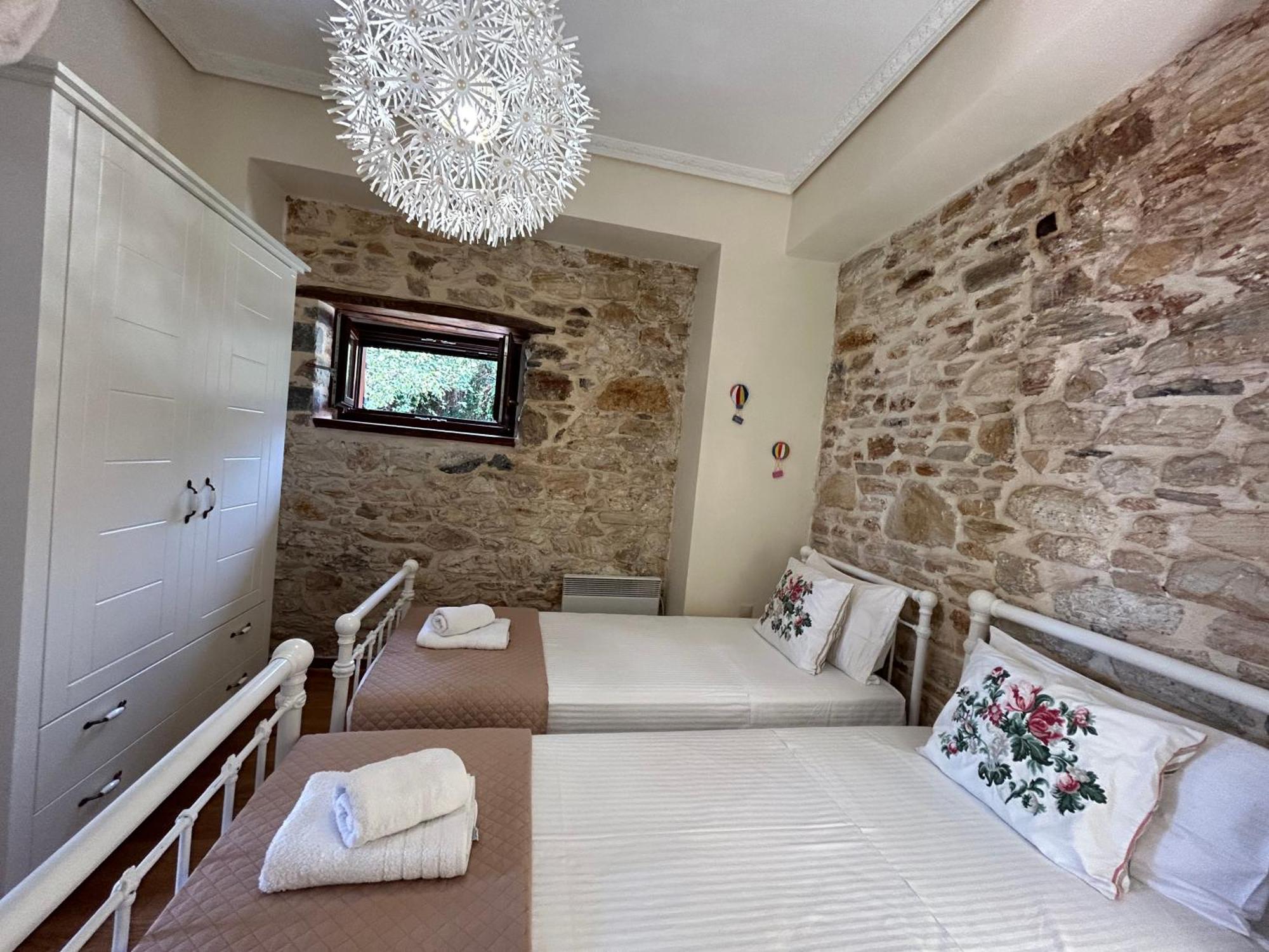 Νόνη Apartman Miliész Kültér fotó